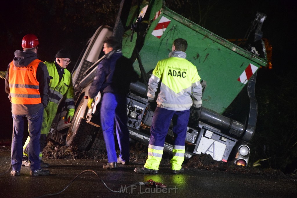 Container LKW umgestuerzt Koeln Brueck Bruecker- Dellbruecker Mauspfad P174.JPG - Miklos Laubert